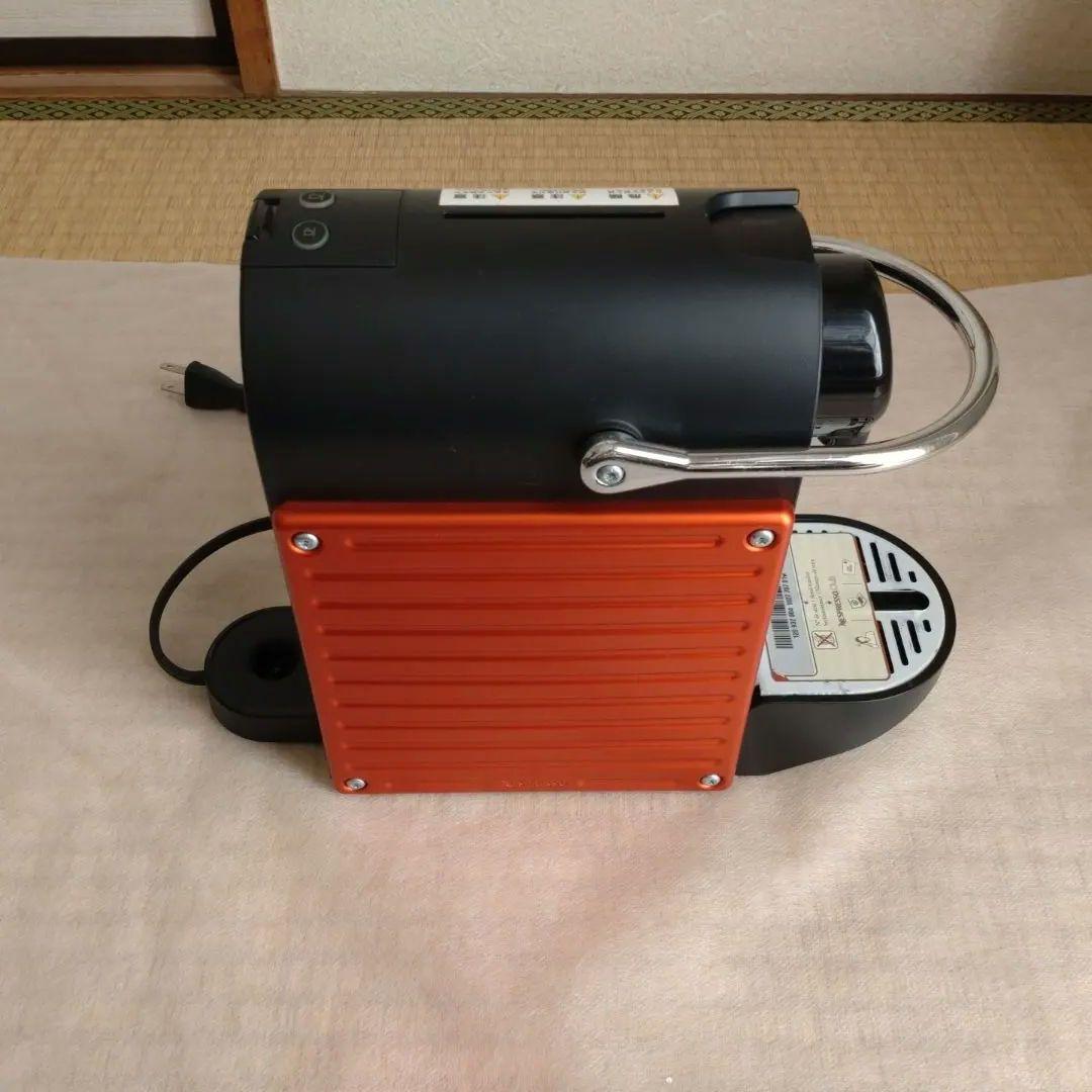 Nespresso Pixie エスプレッソマシン　レッド　C60