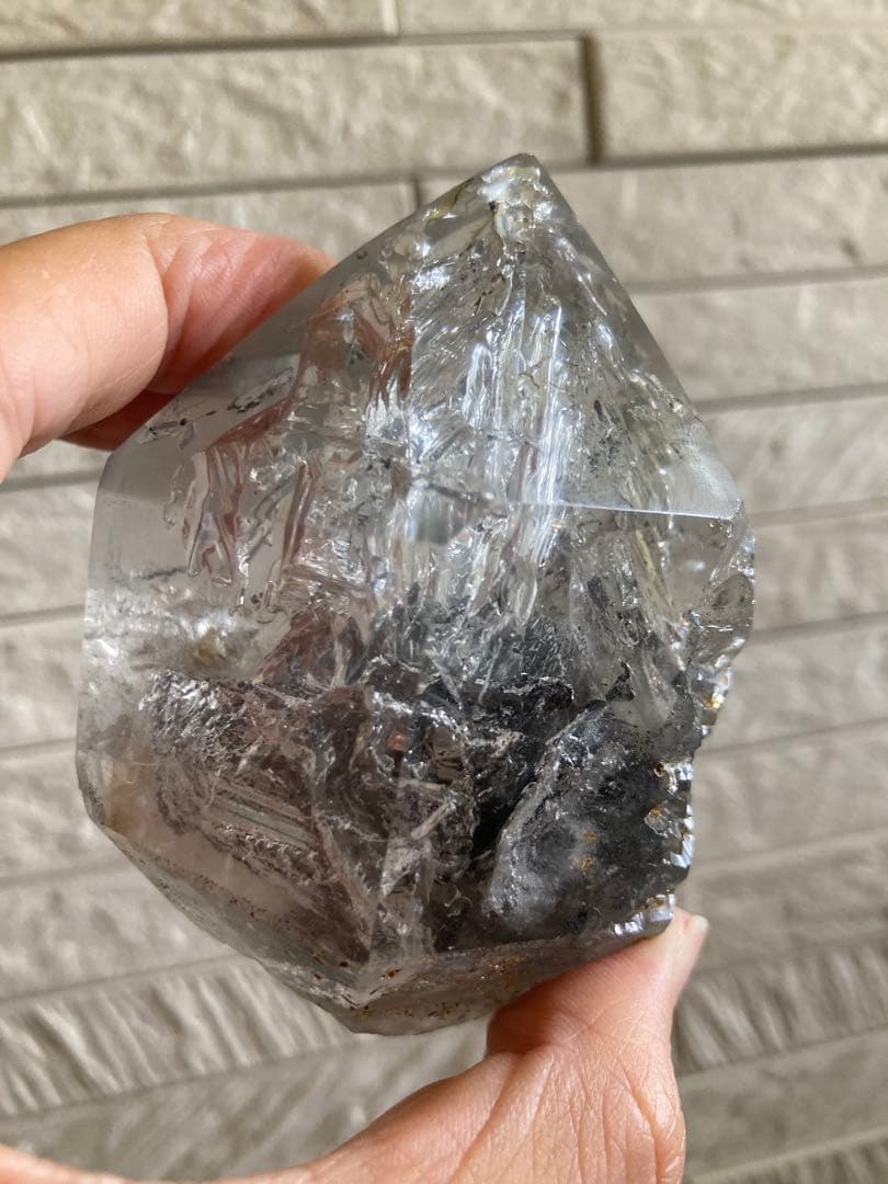 水入り水晶　秘蔵品　台座付き