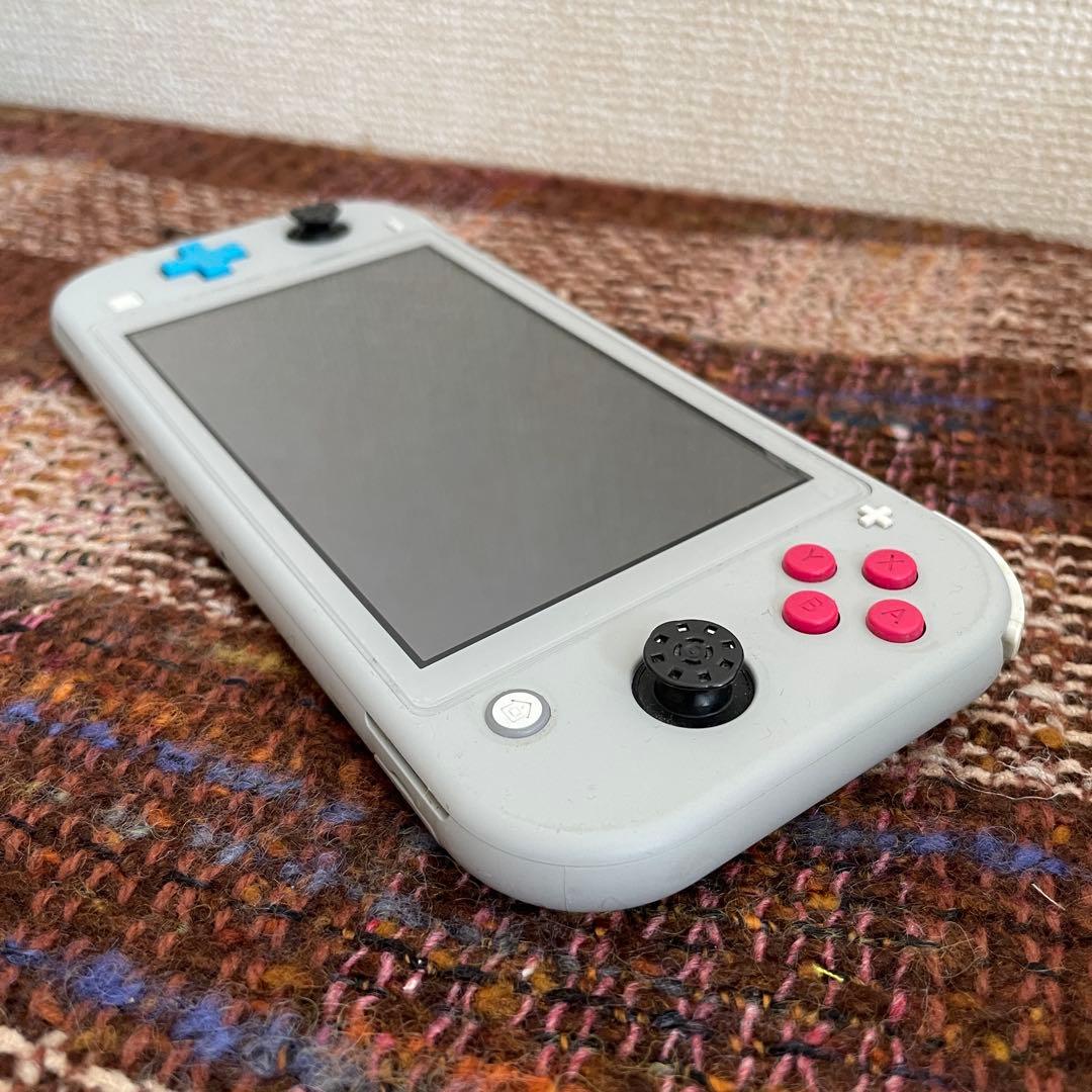 Nintendo Switch Lite ザシアン　ザマゼンタポケモンデザイン
