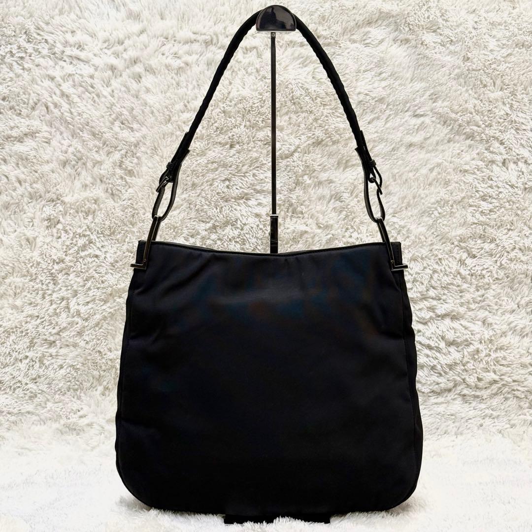 GUCCIグッチ ワンショルダーバッグ ナイロン 黒 トートバッグ 金具