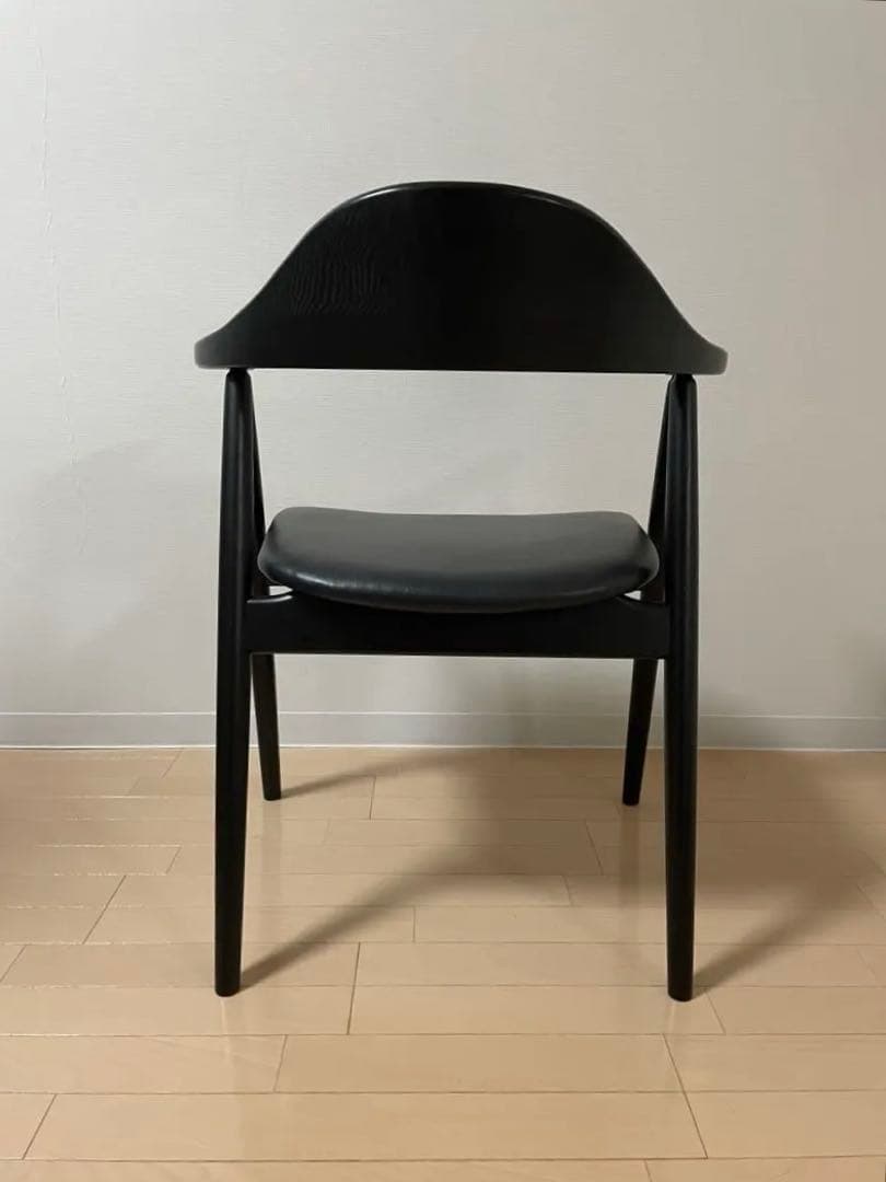 関家具NOWHERE LIKE  DINING CHAIR MANTA