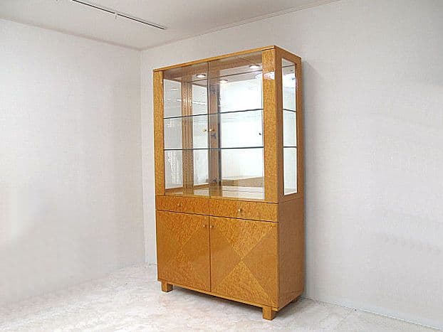 IDC大塚家具　スプレンダー バーズアイメープル　照明付きキュリオケース 飾り棚