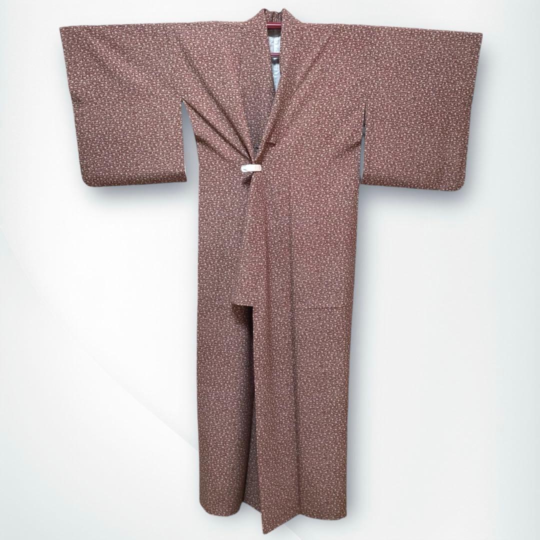 【美品✨】東レシルック　さんび　洗える着物　小紋　雀色　宝尽くし　吉祥文様D3