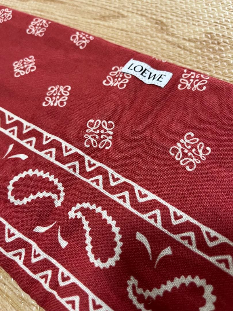 美品 メンズ LOEWE (ロエベ ) ペイズリー風バンダナ柄ストール