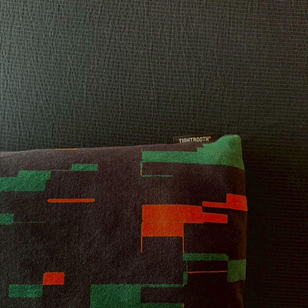 新品未使用TIGHTBOOTH モヘアクッション タイトブース