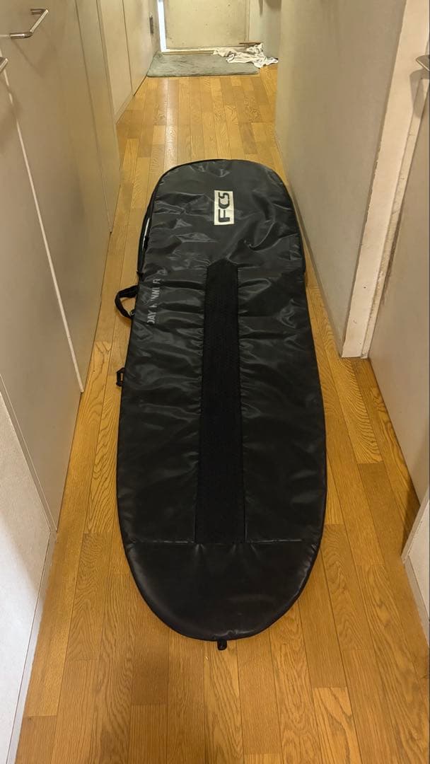 美品　FCS サーフボードケース　8ｆ用