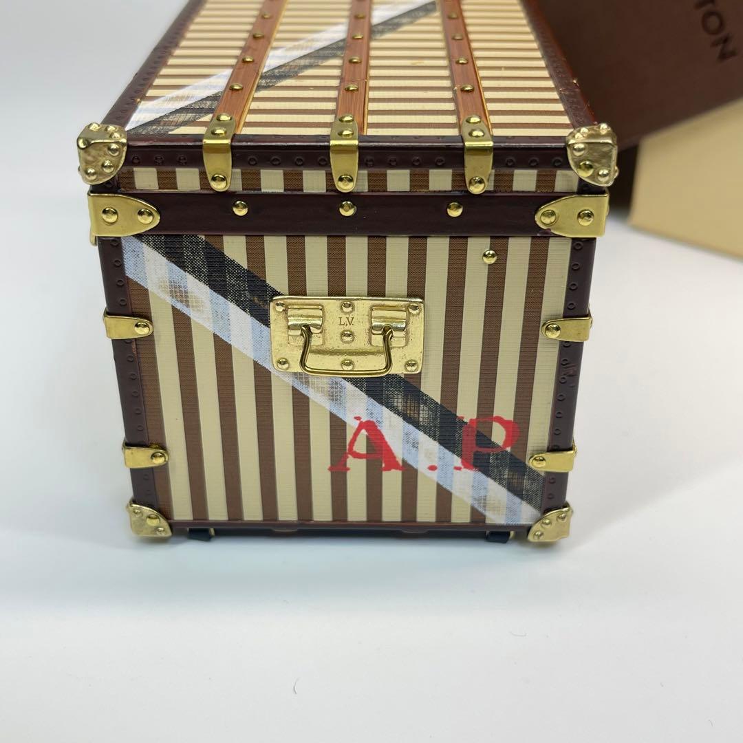 LOUIS VUITTONトランク型小物入れ ペーパーウエイト ノベルティ