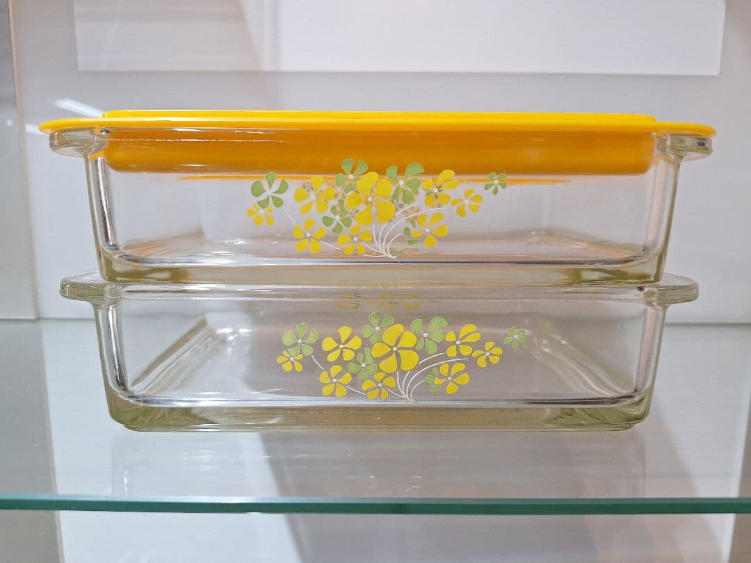 PYREX　オールドパイレックス　花柄　ガラス保存容器 2段　蓋1枚　未使用品