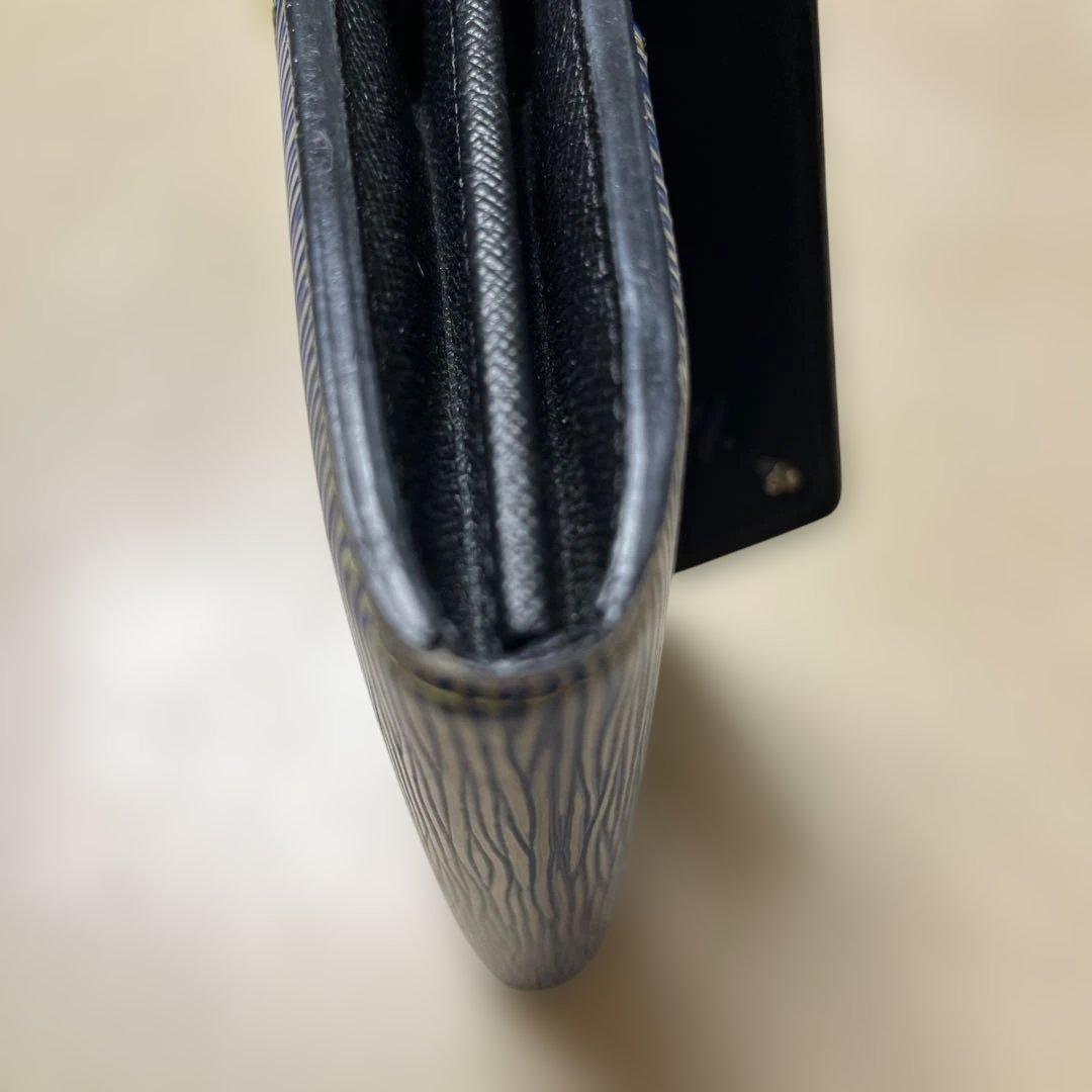 LOUIS VUITTONエピ長財布