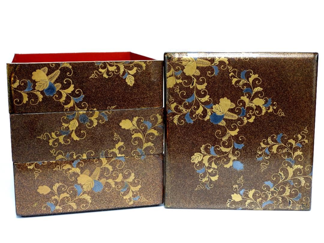 輪島塗　金蒔絵 　漆器 四段重箱