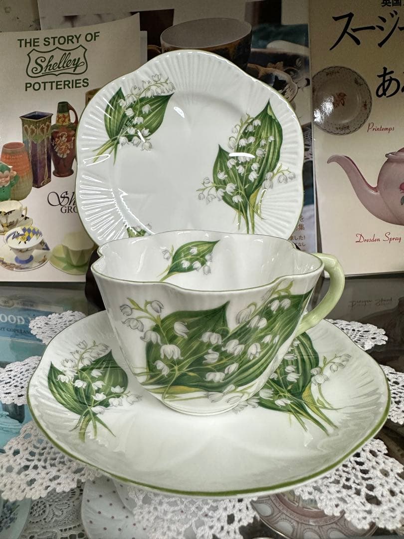 Shelley シェリー　スズランのトリオ　①