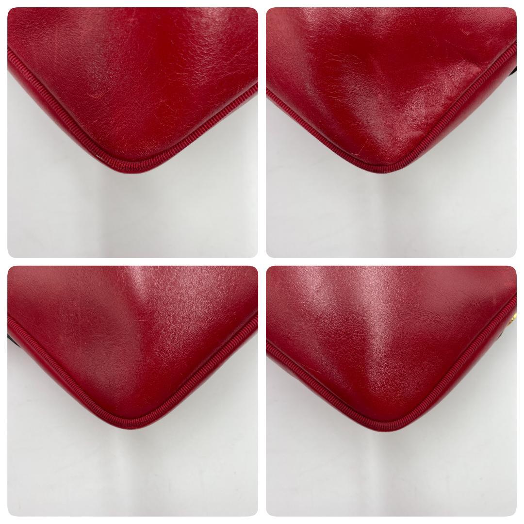 良品 Ferragamo ショルダーバッグ レザー レッド ヴァラリボン