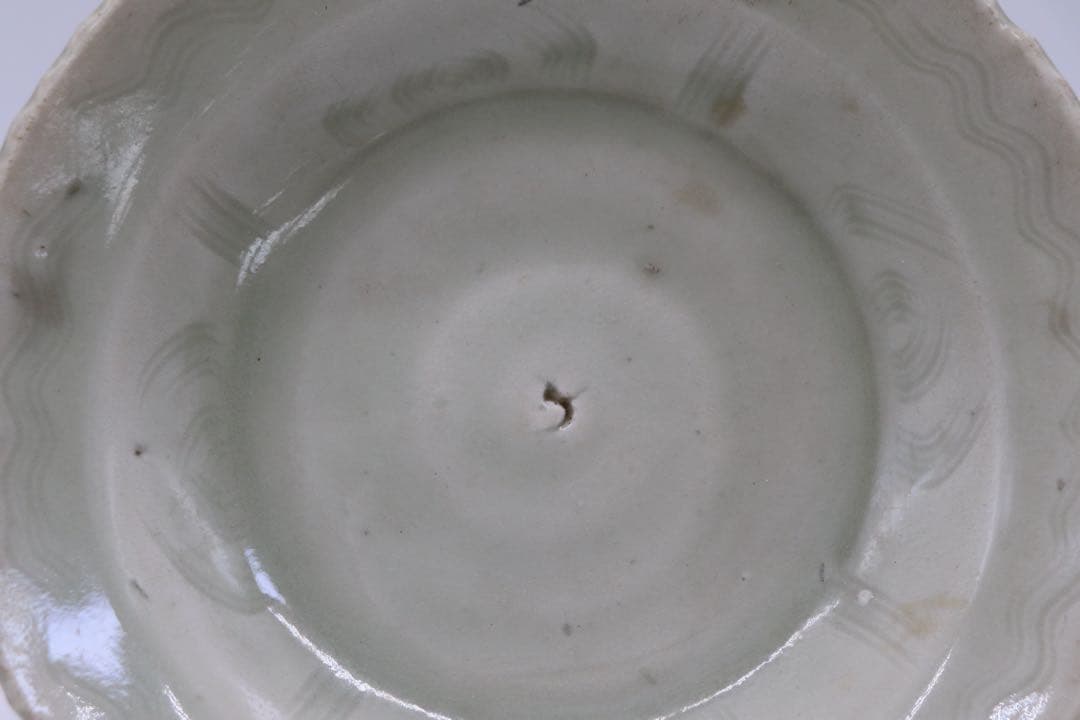 中国　青磁　皿　龍泉窯　アンティーク　送料込み250816