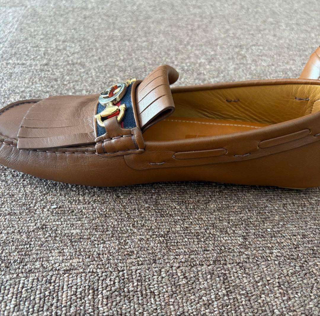 GUCCI ブラウン レザー ローファー フリンジ付き