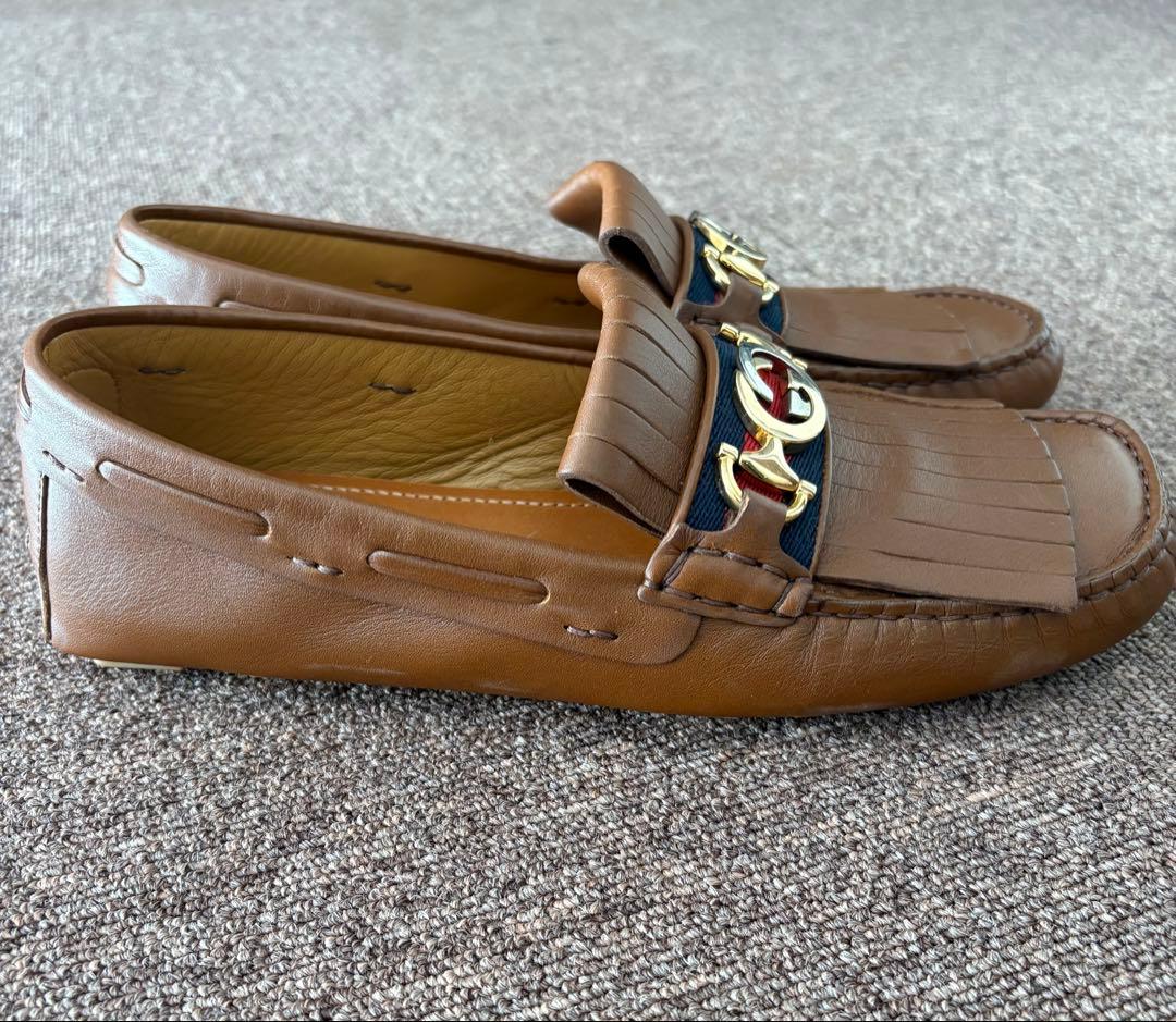 GUCCI ブラウン レザー ローファー フリンジ付き