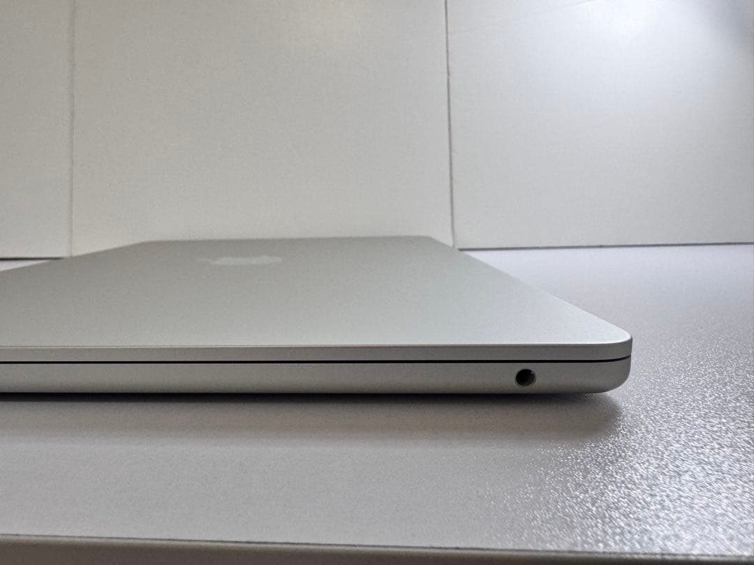 ほぼ新品)MacBook Air M2 8G 256GB シルバー