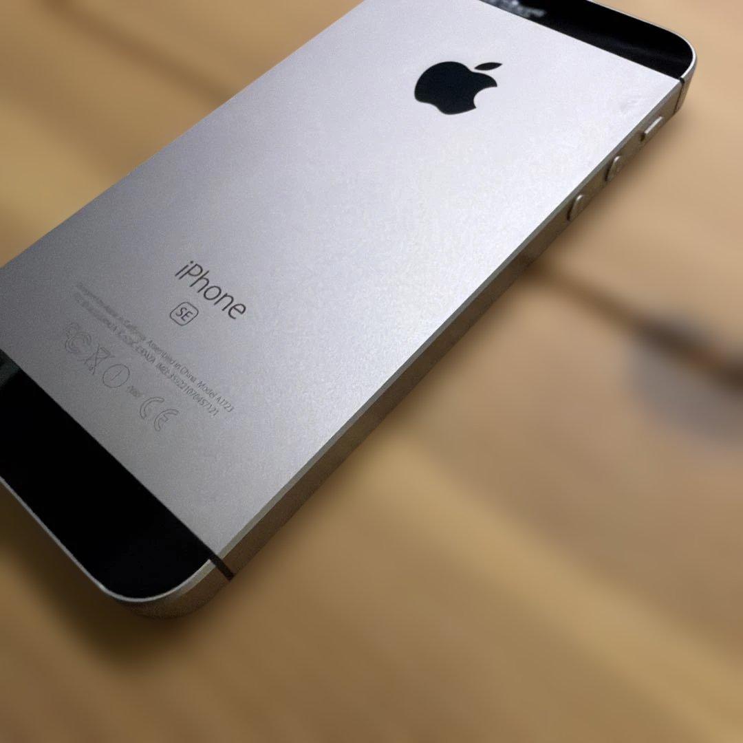 iPhone SE （第1世代） 64GB スペースグレイ　バッテリー83%
