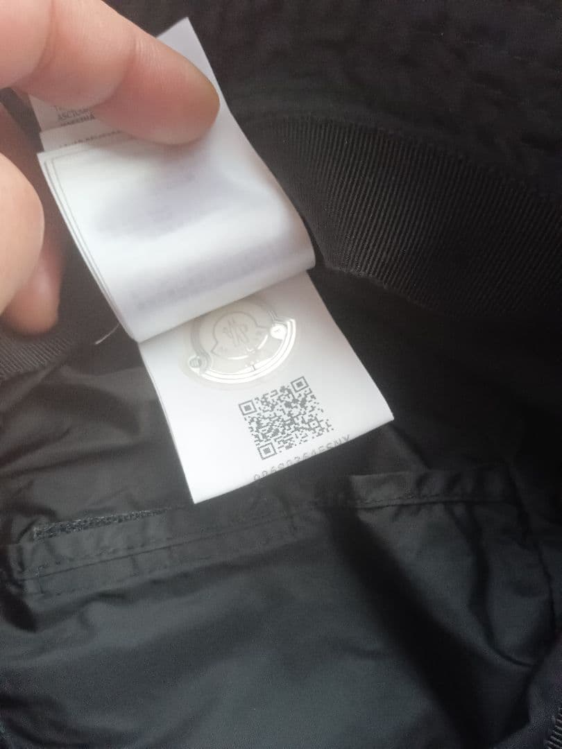 Moncler モンクレール　美品 ブラック バケット ハット