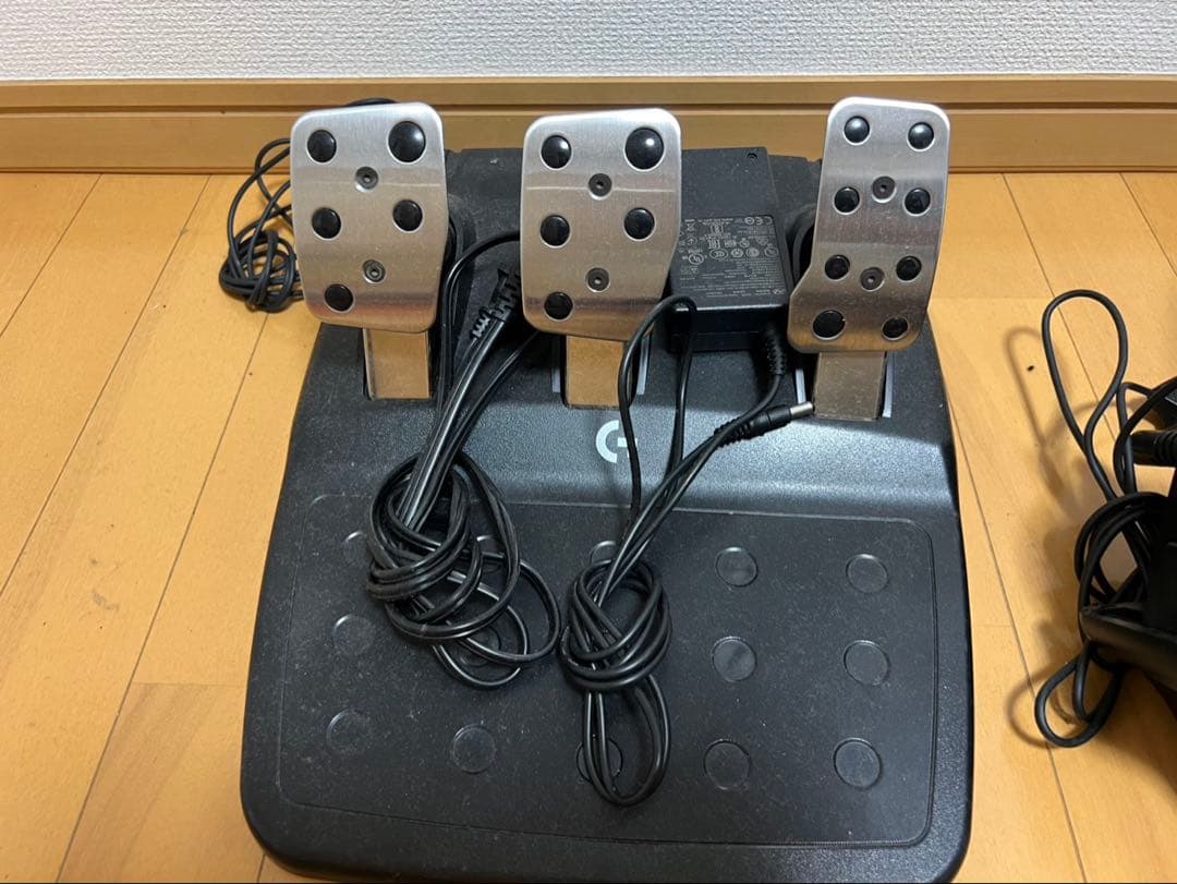 Logitech G923 レーシングホイール