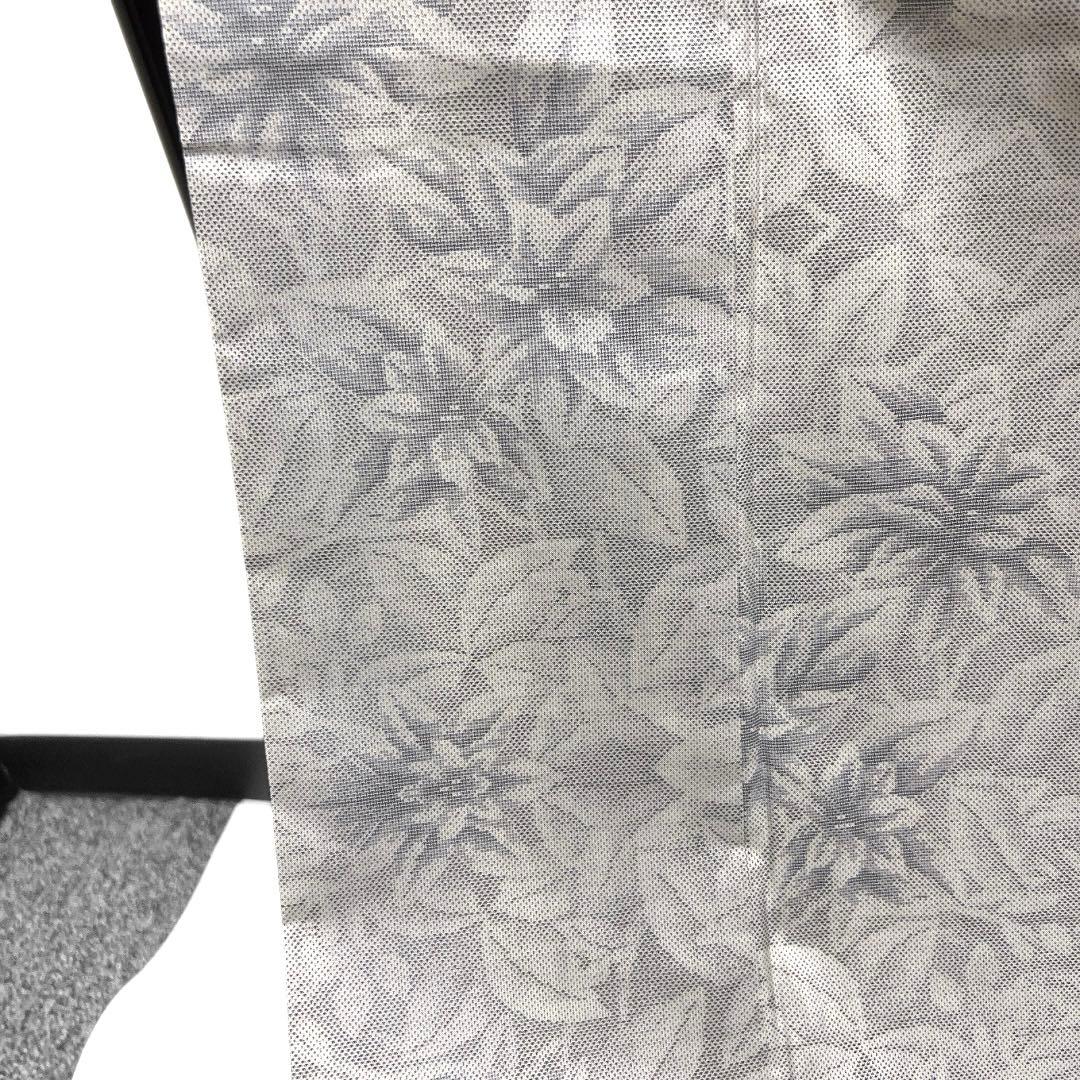 桑原織物　小紋　証紙付き　白大島紬　花模様　リーフ　白地　着物　091w d