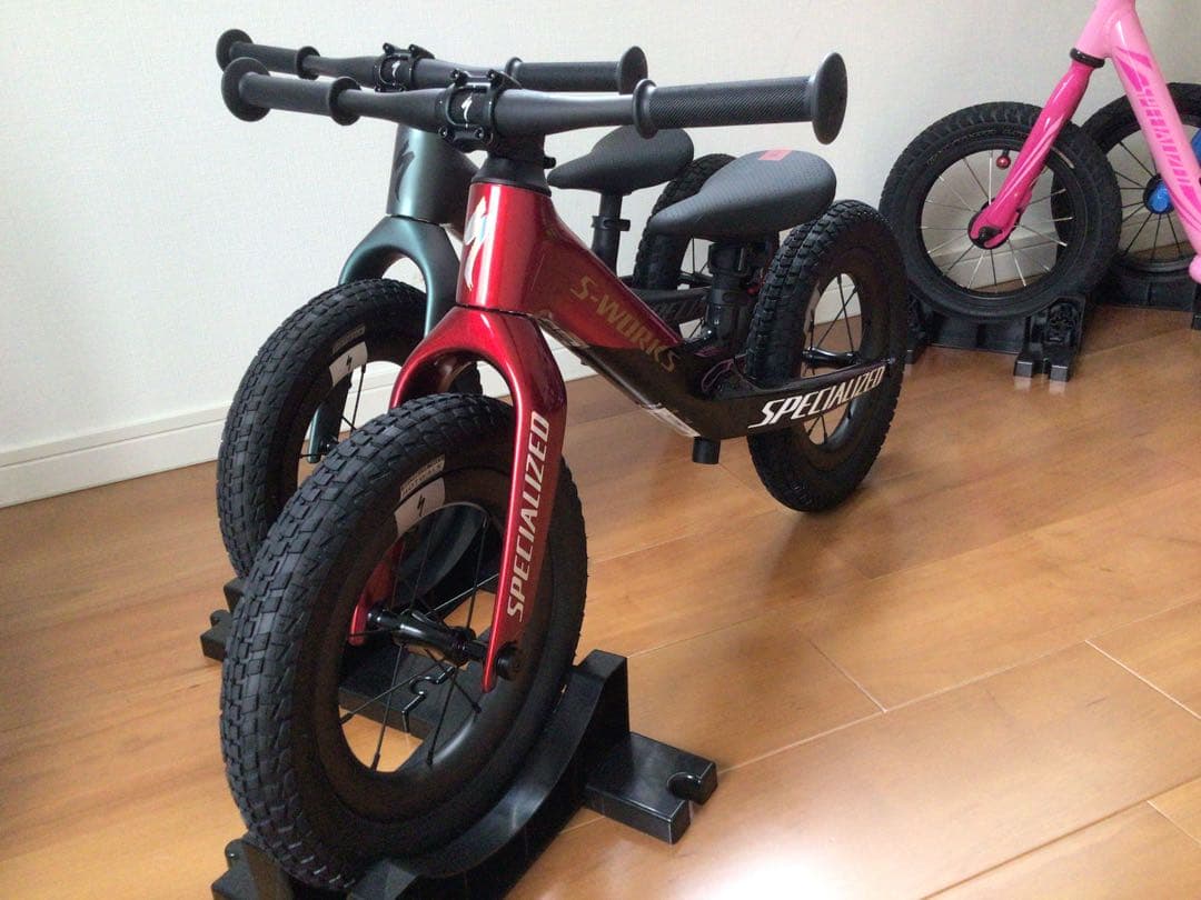 ◉正規限定車◉キッズレース用◉スペシャライズド◉ホットウォーク カーボン◉新車