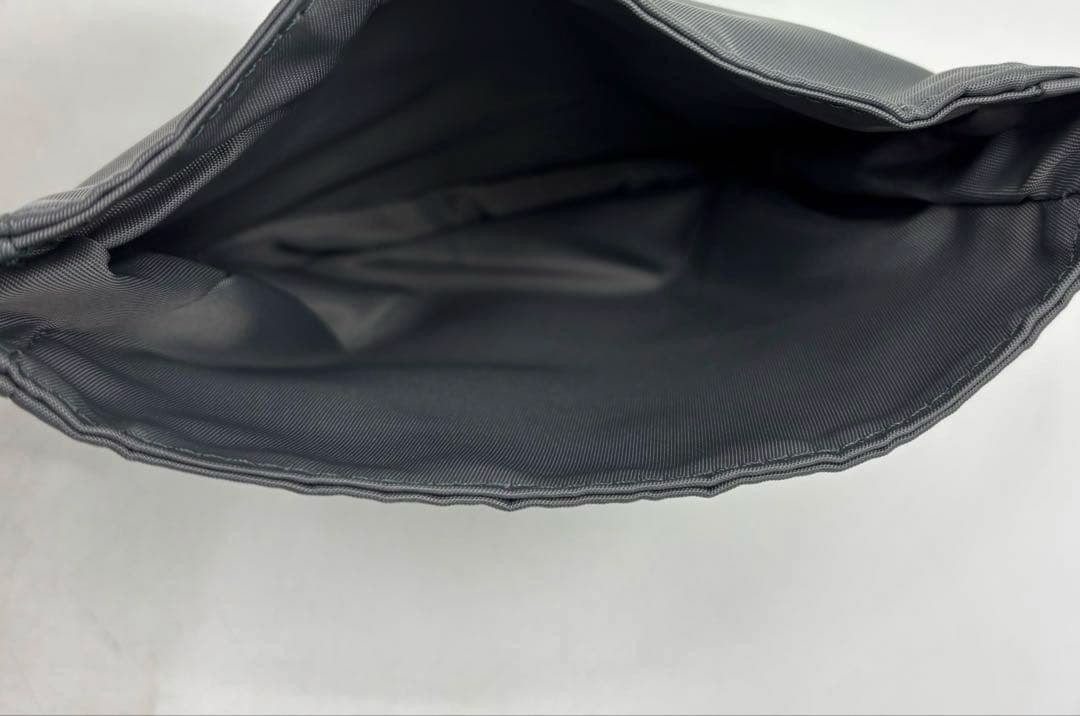 美品　ANTEPRIMA　スタンダードミニアトゥーラ　インナーバッグ　シルバー