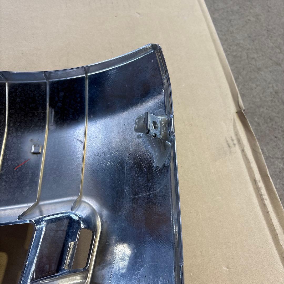 三菱ふそう純正　17 スーパーグレート　ハイキャブ　右バンパー　メッキ