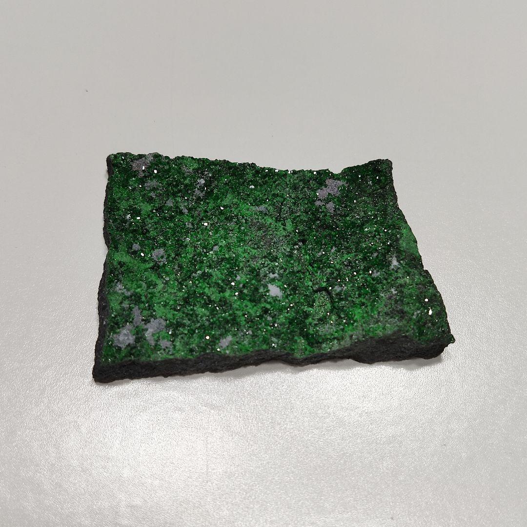 パワーストーン　天然石　ウバロバイト（灰クロムざくろ石）24g　No.216