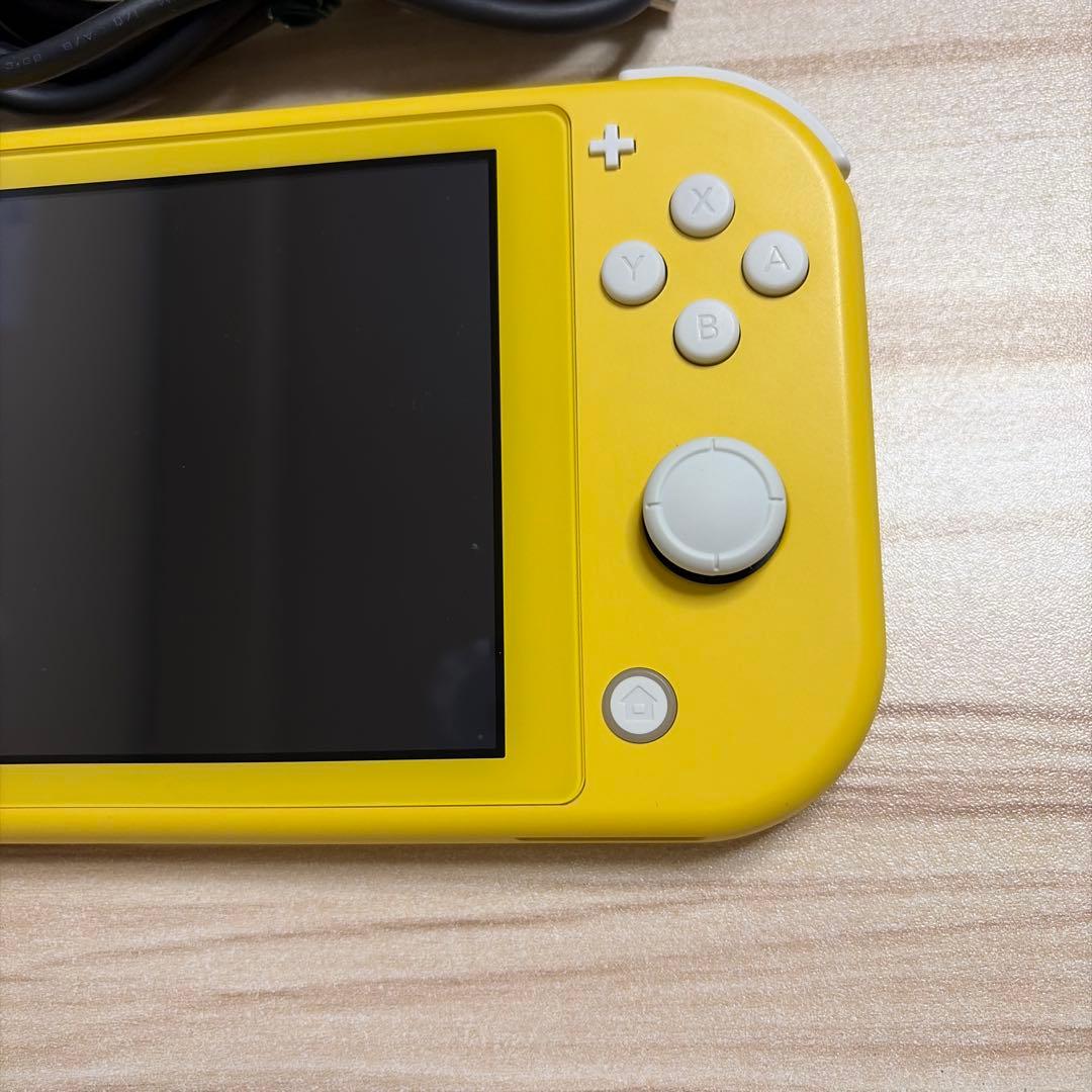 Switch Lite イエロー　スイッチライト