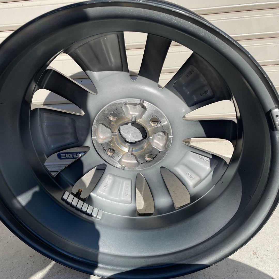 クロスビー純正ホイル