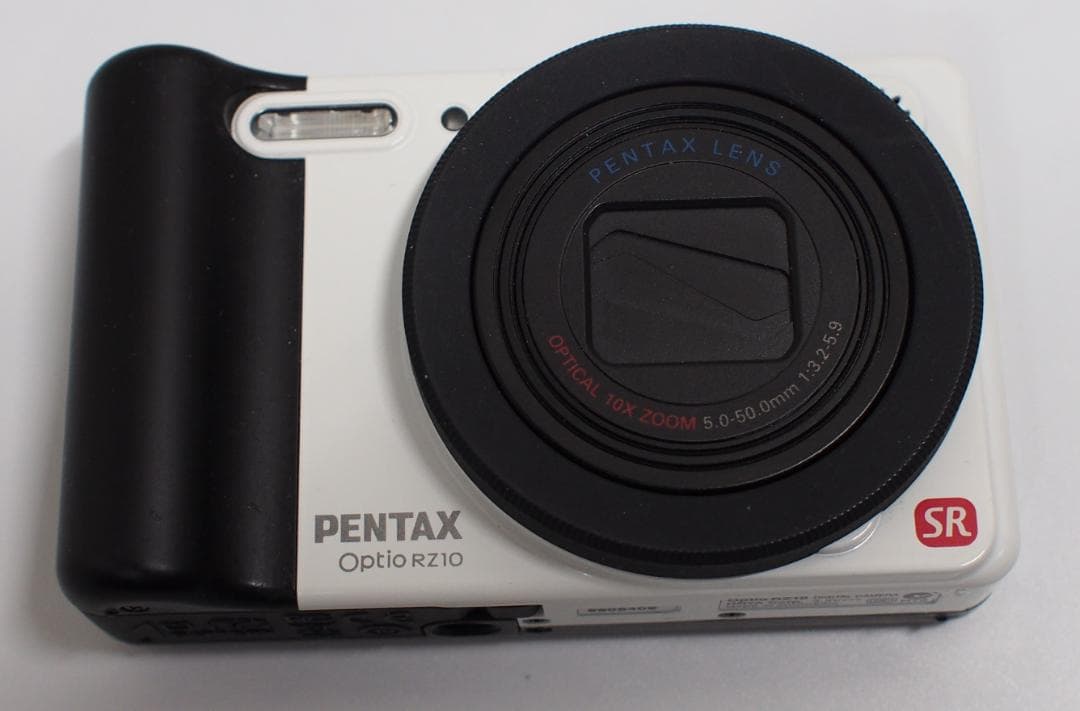 PENTAX Optio RZ10 本体とバッテリー