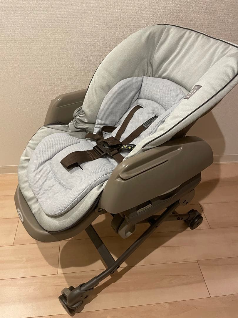 ネムリラ AUTO SWING LM ハイローベビーラック　電動チェア　横浜