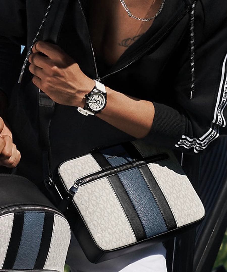 マイケルコース　ショルダーバッグ　カメラバッグ　メンズ