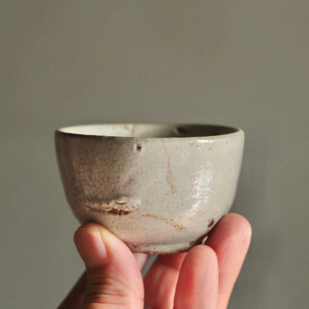 李朝 盃 ぐい呑み 酒器 小貫入 古美術 朝鮮美術 古道具 アンティーク