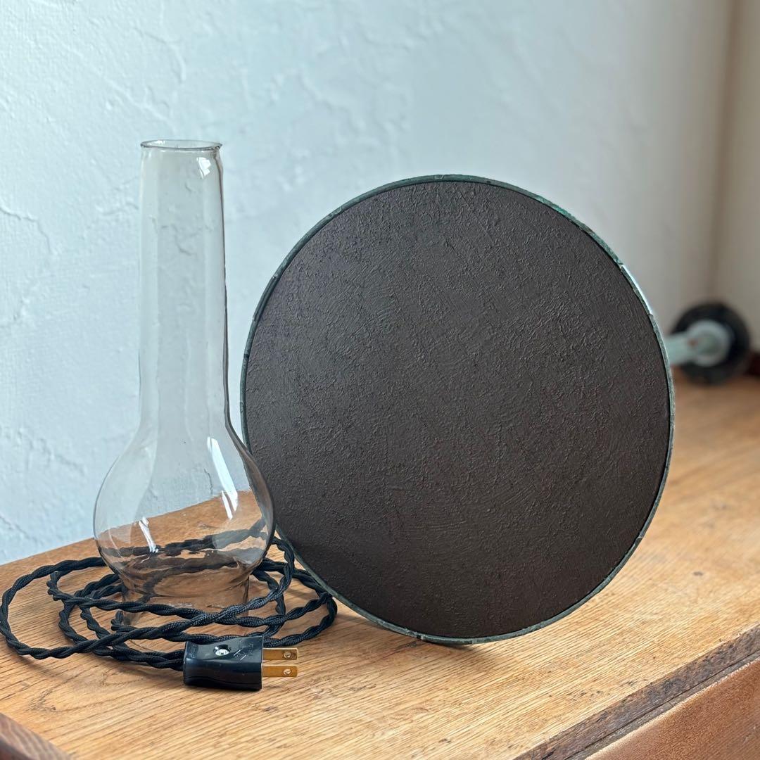 優美なホヤシェードのフロアランプ　風向計　緑青　真鍮台座　古道具　ハンドメイド