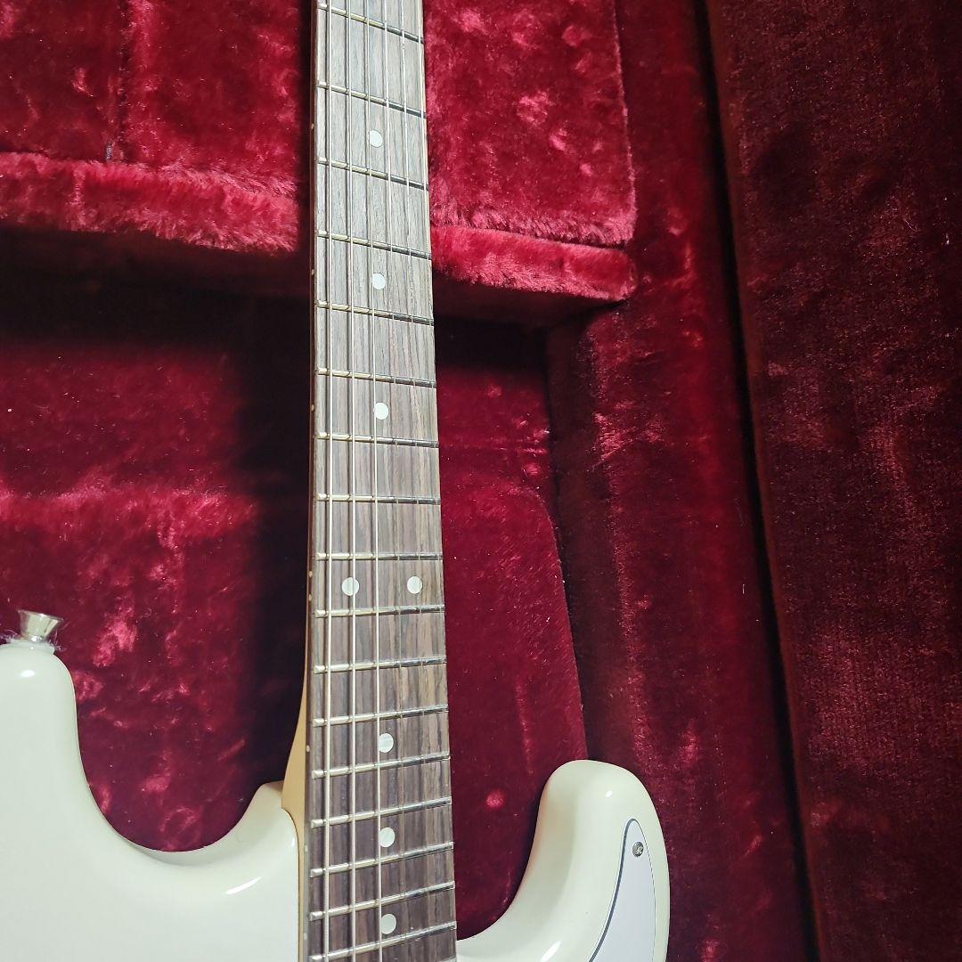 Fender homage white ストラトタイプ