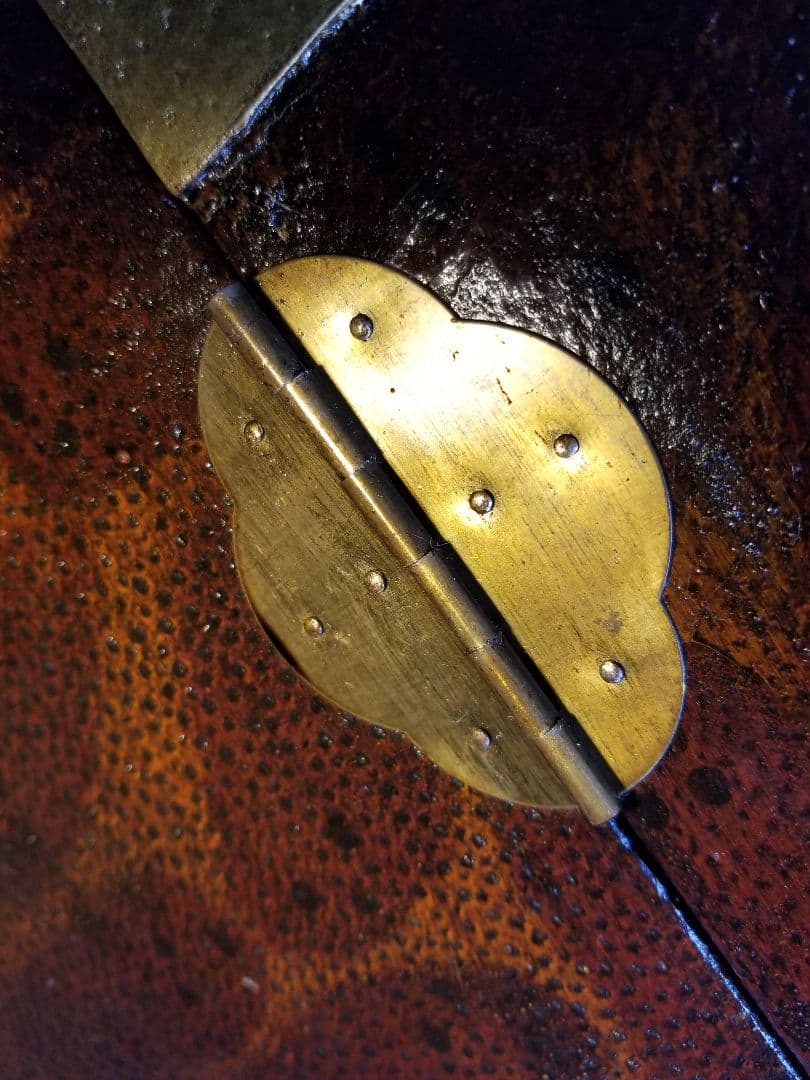 中世ゴシック　ウッド　トレジャー　チェスト　ピッグスキン　豚革　油絵　真鍮　宝箱