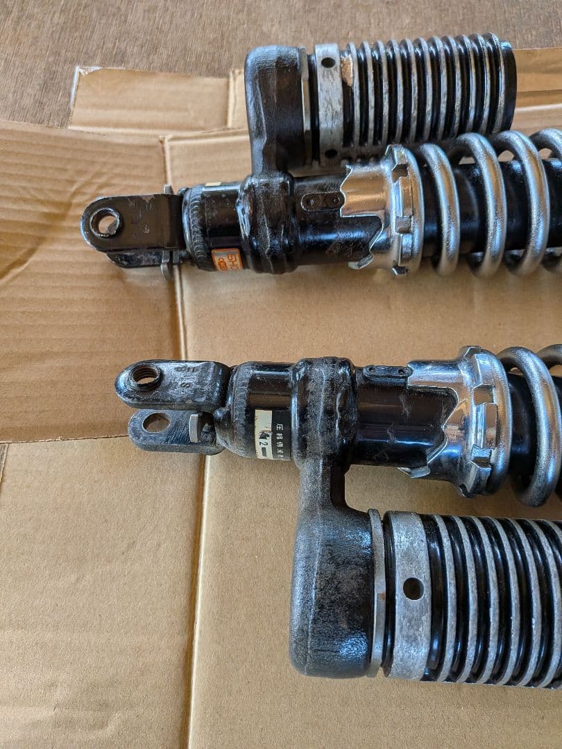 CB750F FC 純正リヤサスペンション