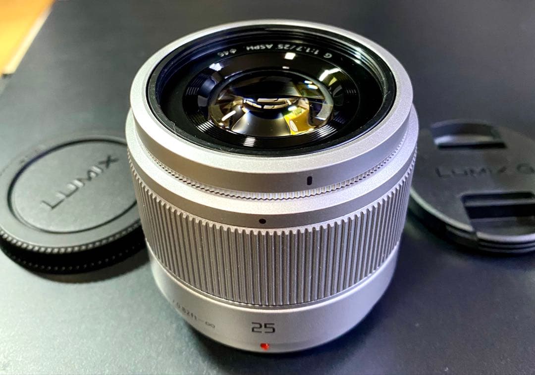 LUMIX 25mm F1.7 シルバー　H-H025