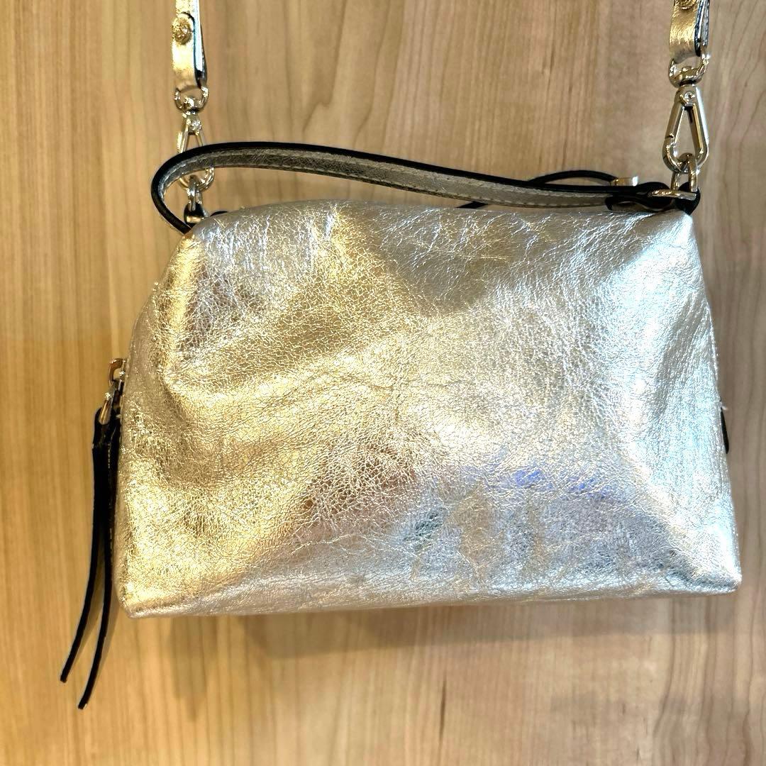 GIANNI CHIARINIメタリックレザーショルダーバッグ