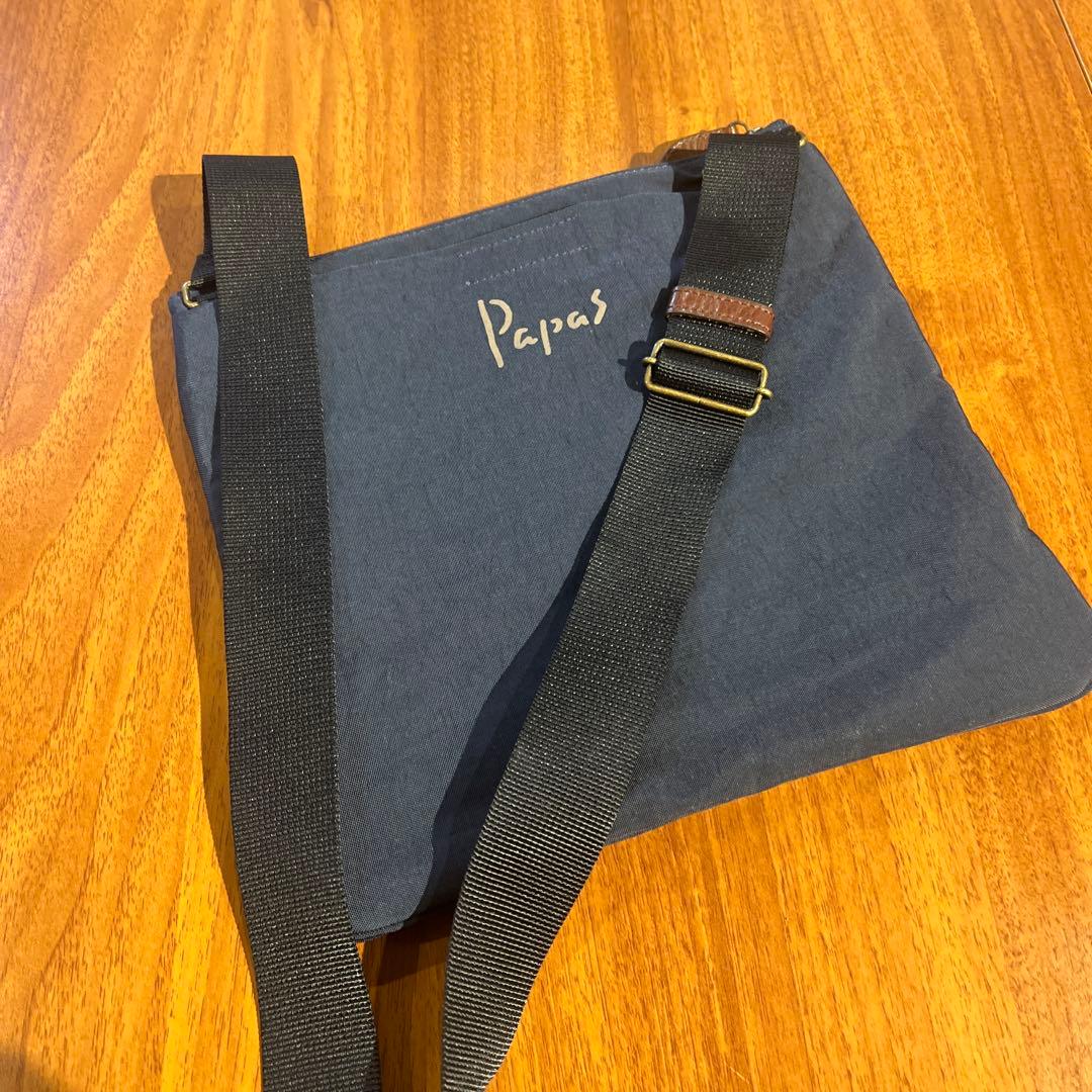 PAPAS ネイビーショルダーバッグ