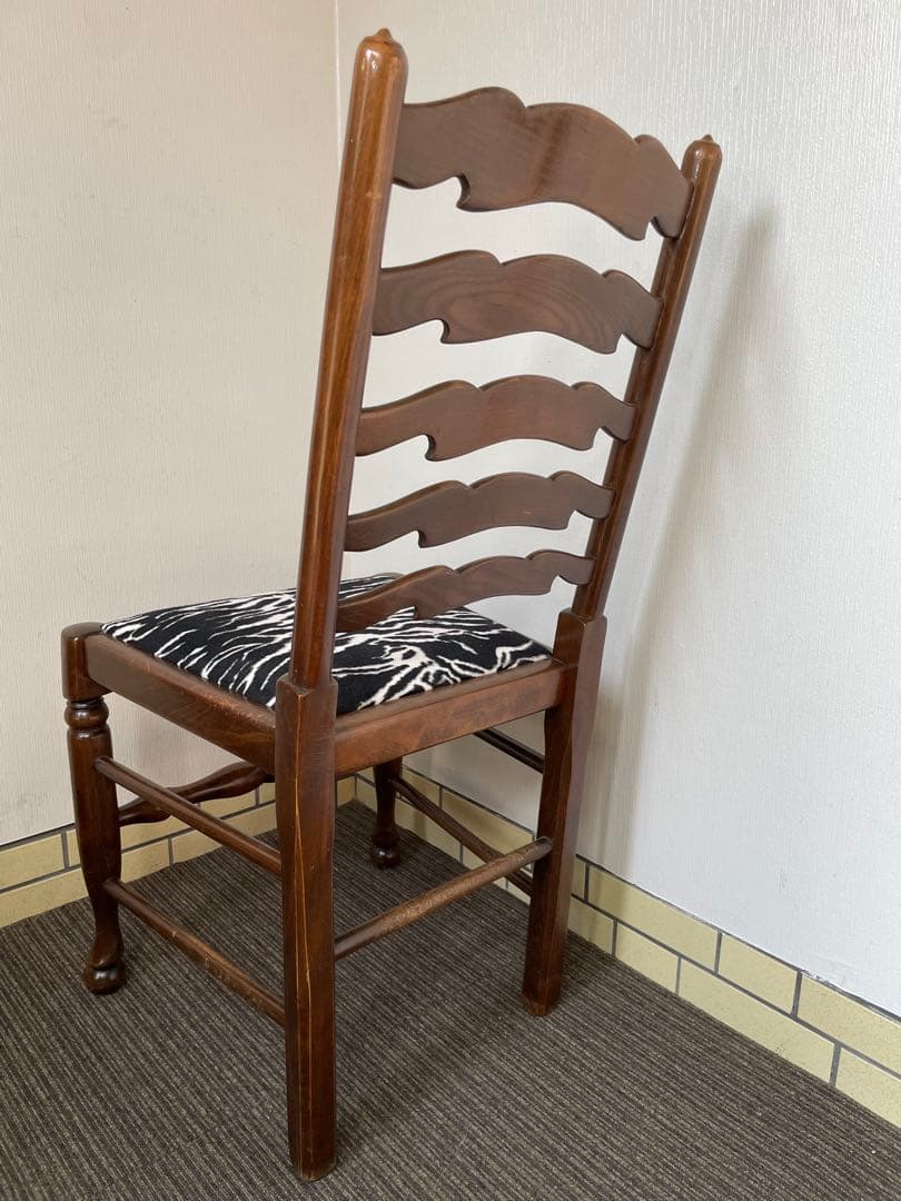 アンティークチェア　ハイバック　ダイニングチェア　ボールアンドクロウ脚　ゼブラ柄