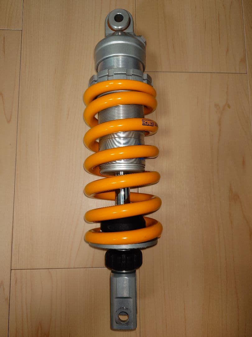 MT07 XSR700 オーリンズ　OHLINS リアサスペンション 美品