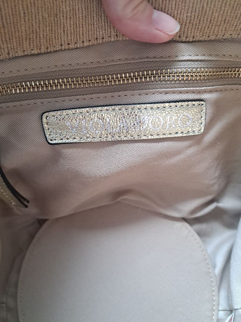 VIOLAd‘ORO ストロー かごバッグ タッセル付き