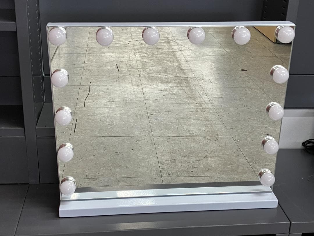 ハリウッドミラー