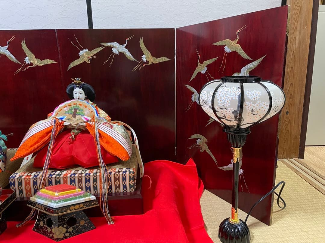 【値下げしました】天陽作 雛人形セット 珍しい木製漆塗りの鶴の屏風付き