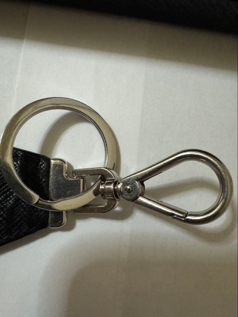 PRADA サフィアーノ レザー キーホルダー