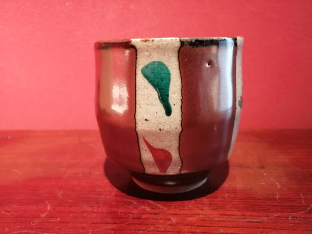 浜田友緒・作　赤絵茶碗（初窯作品）　共箱・略歴栞付き