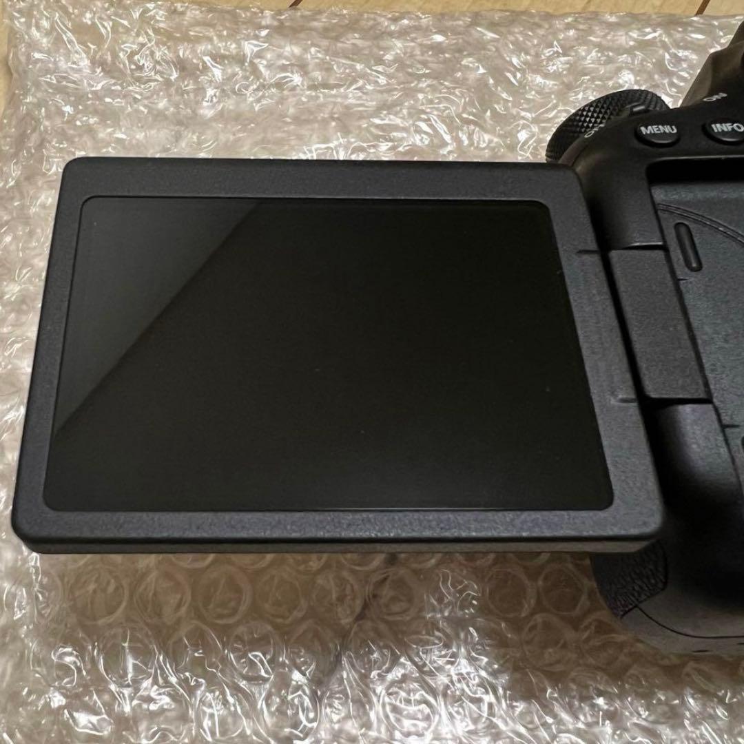 デジタル一眼レフカメラ　Canon EOS 6D Mark II