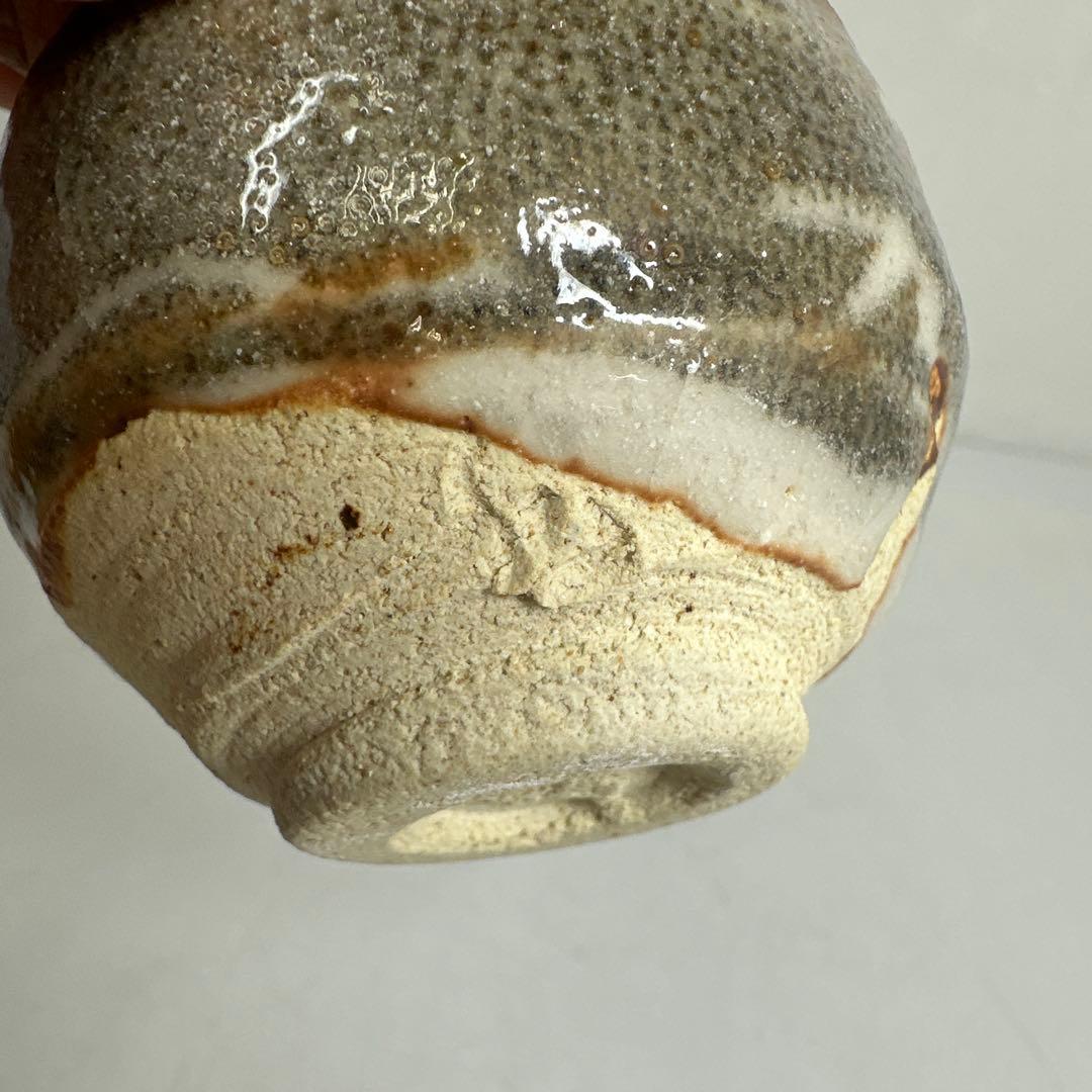 酒井甲夫　鼠志野ぐい呑み　口径7.4㎝　共箱　東さ7-0414②